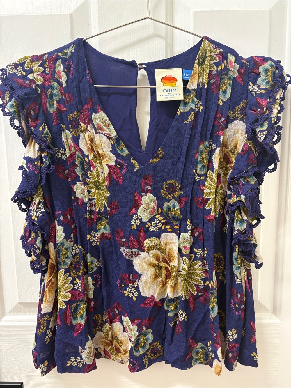 Farm Rio v-neck Ruffle Sleeve Blouse - Picture 4 of 8